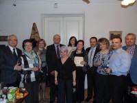Здесь вновь встречаю я себя...