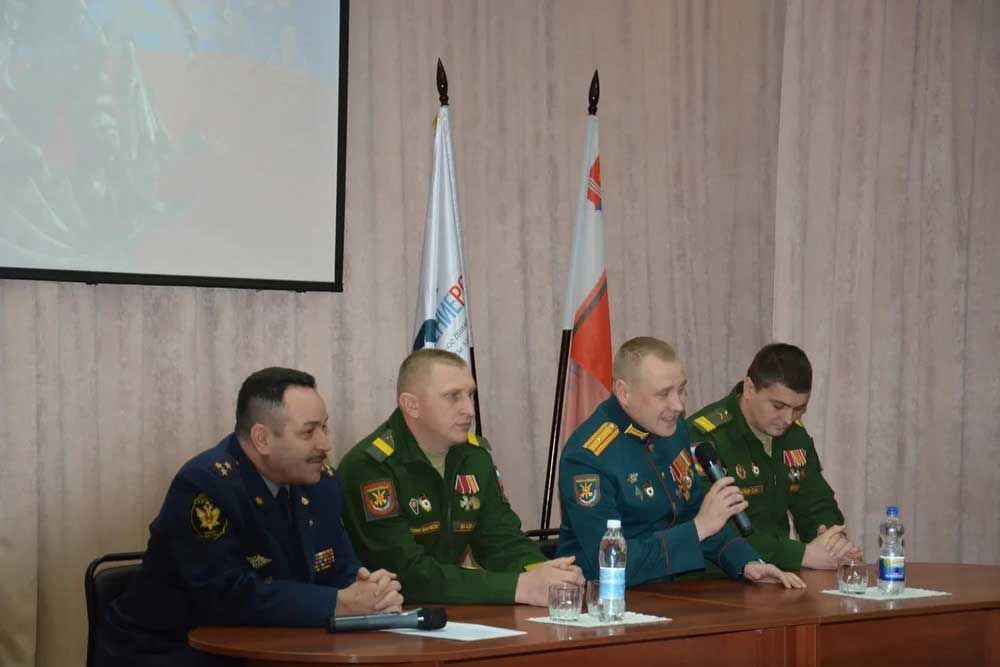 Урок мужества, посвященный Дню Героев Отечества