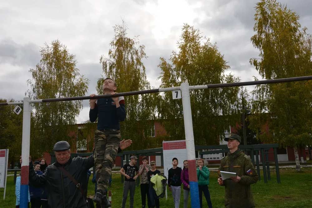 Военно-спортивная игра &laquo;Зарница&raquo;
